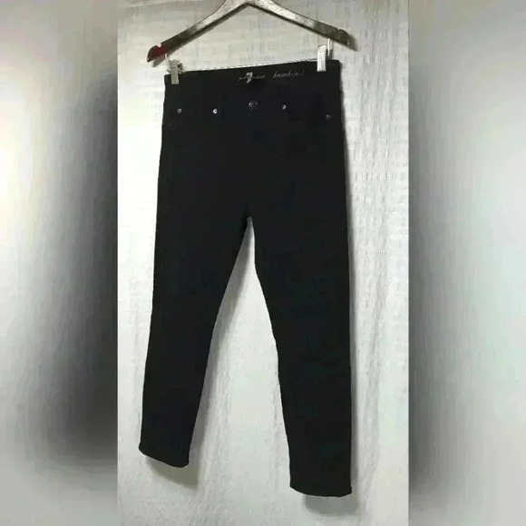 7 For All Man Kind  Karah straight leg crop. Ladies size 28 - Picture 1 of 7